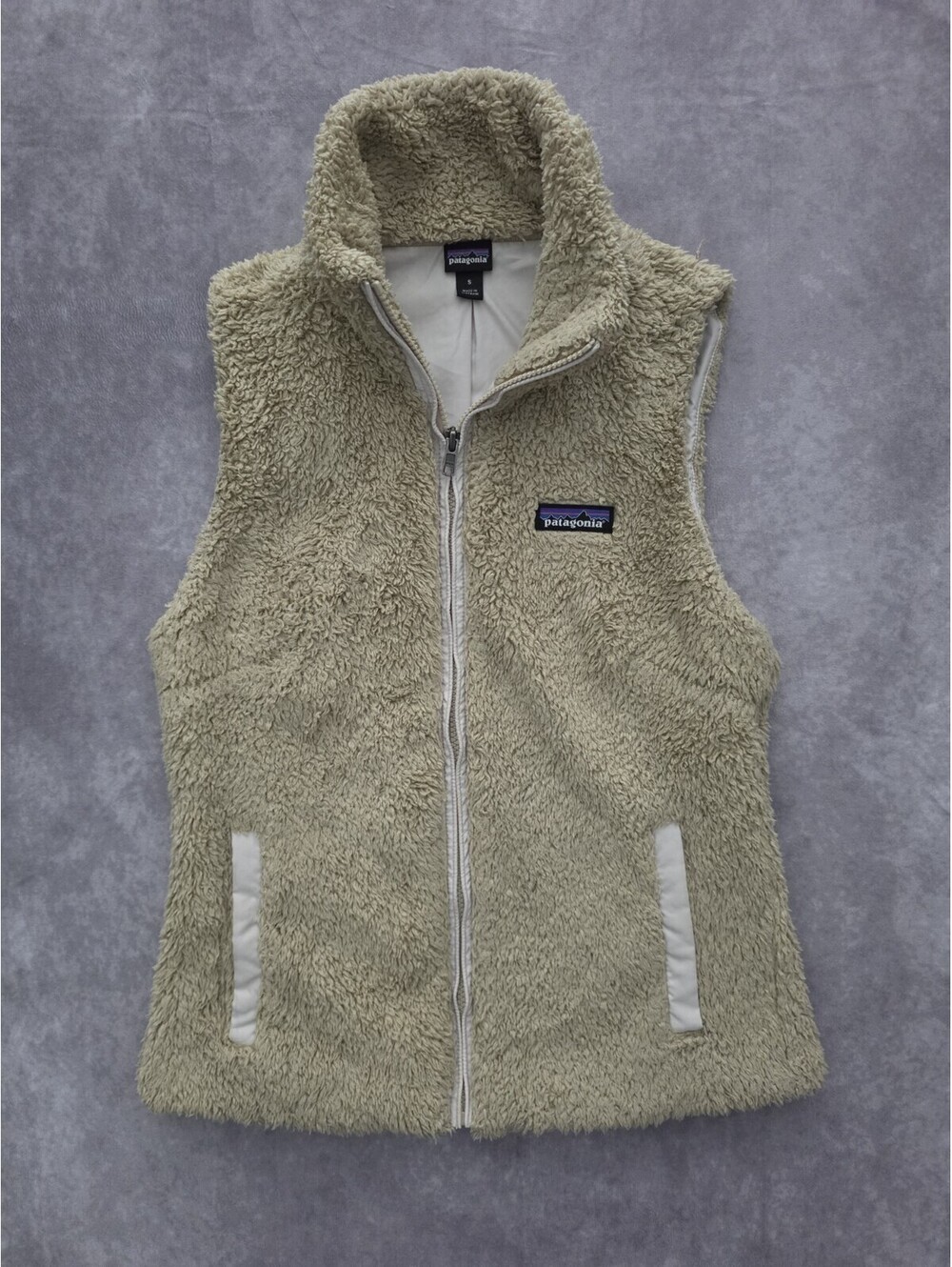SKU0110 Patagonia Sherpa Fleece Vest Women's Small Beige Full Zip Soft Outdoor.